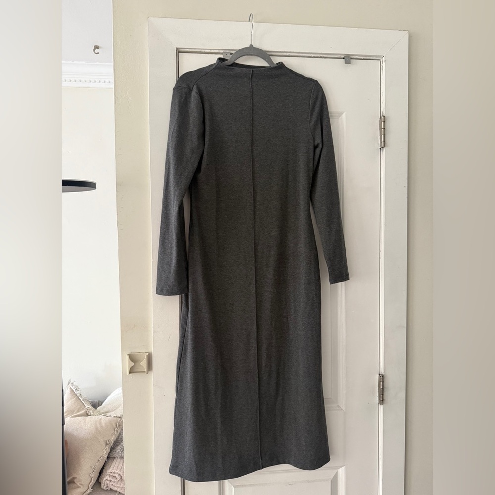 Banana Republic Charcoal Gray Long Sleeve Midi Dress – Size S (NWT)
